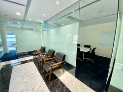 Gateway West (D7), Office #537064031
